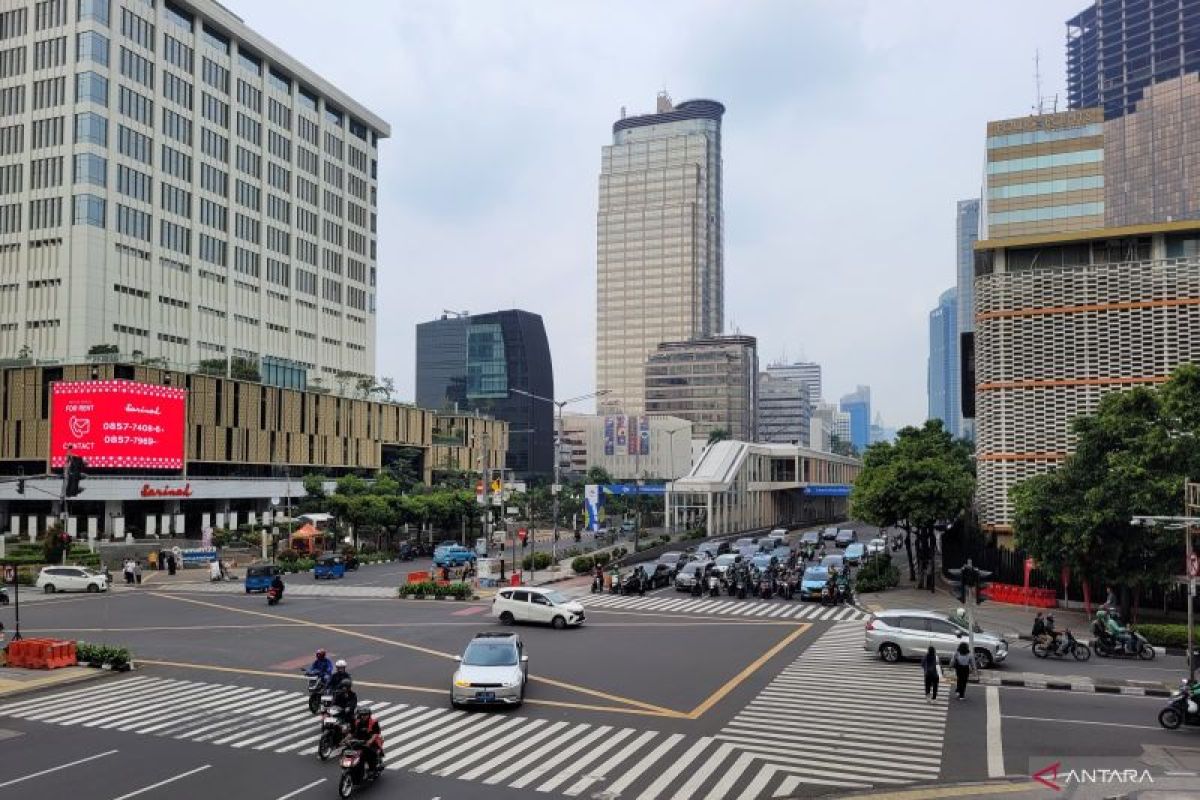 Selasa, cuaca DKI Jakarta cerah berawan dengan suhu 34 derajat Celcius